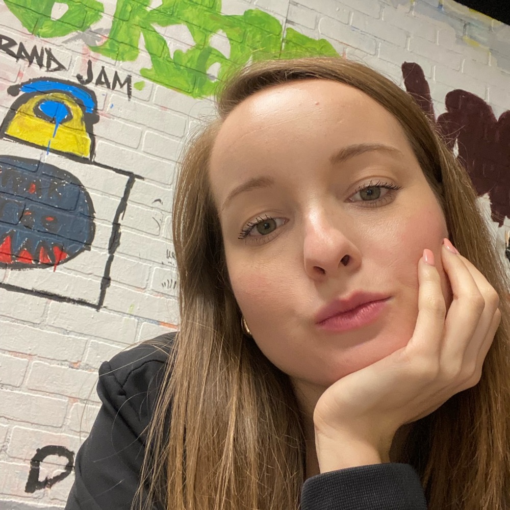 Meet your Posher, Valeria